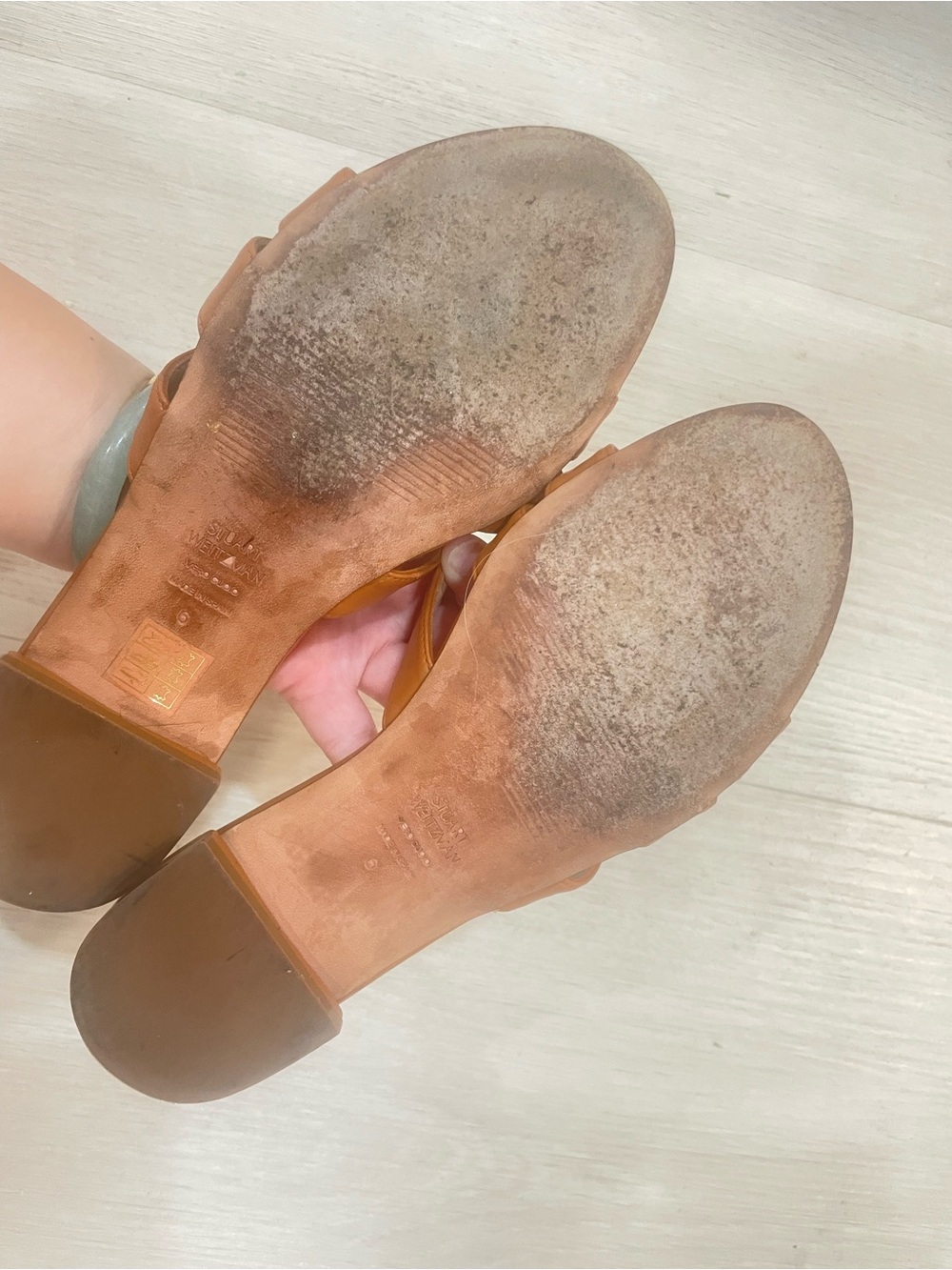 Stuart Weitzman Women's Tan Leather Slide Sandals size 6 - Picture 5 of 5